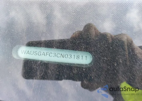 2012 Audi A7 Premium z USA, uszkodzony, nr VIN WAUSGAFC3CN031811